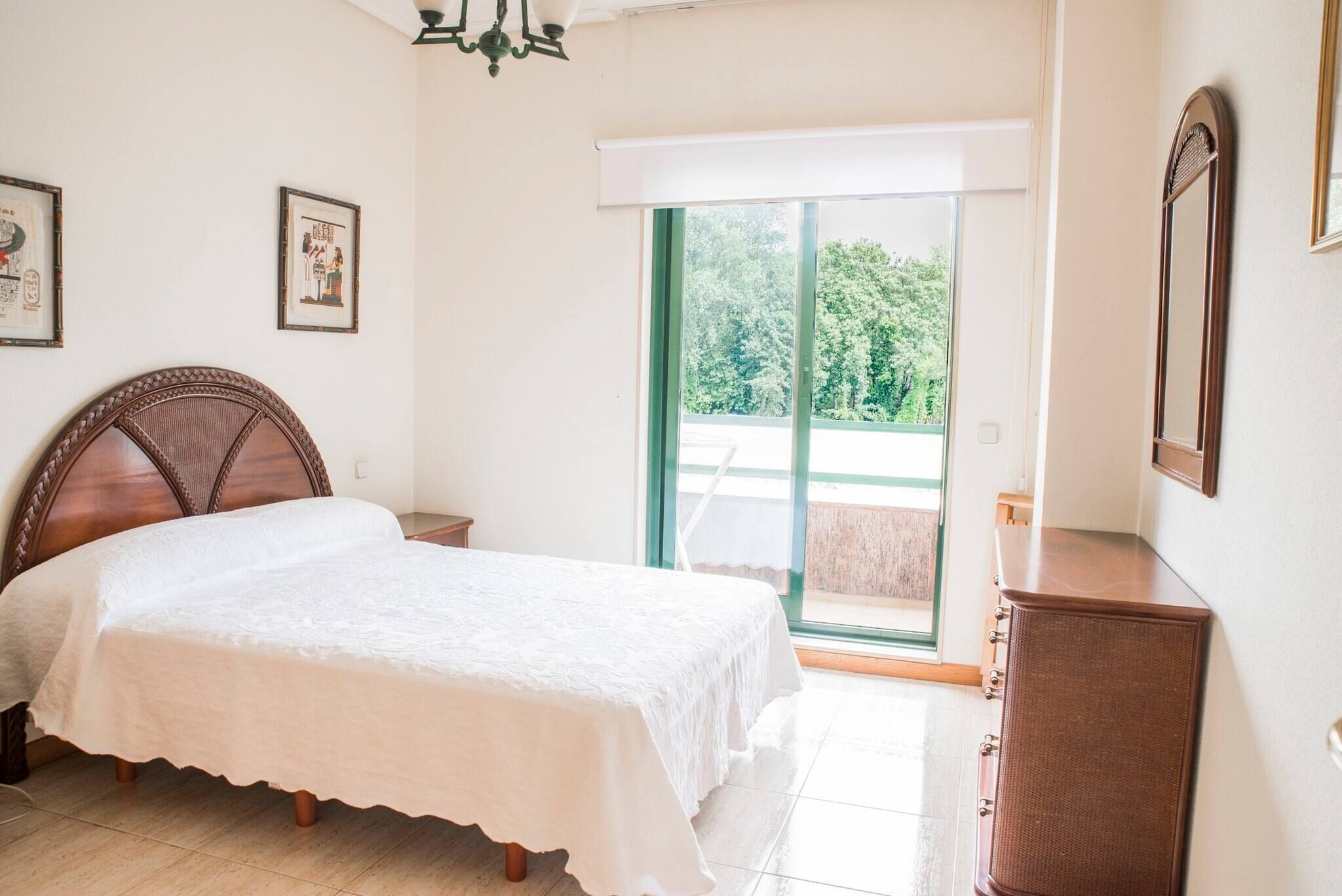 2 phòng ngủ, bàn ủi/dụng cụ ủi quần áo, bộ trải giường 