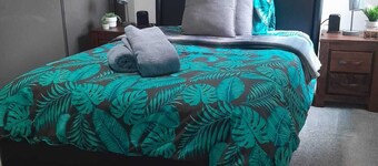 One Bedroom modern apartment. Could sleep 3 people.