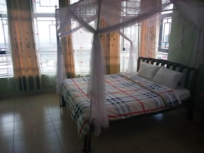 Standard Room | Desk, blackout drapes, free WiFi, bed sheets - Stemuki Guest House (Meru)