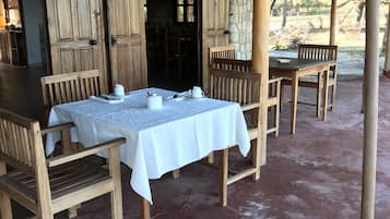 Spécialités Cuisine locale et internationale