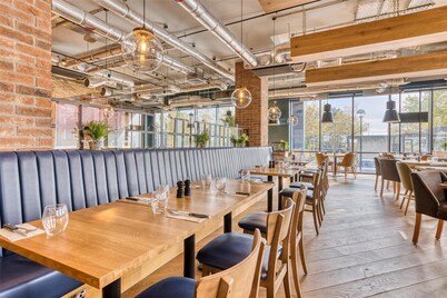 Premier Inn Milton Keynes Central - Avebury Boulevard