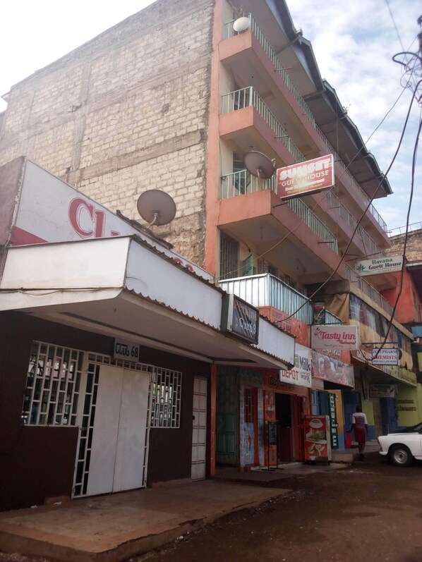 Fachada del alojamiento