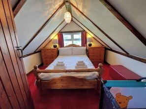 5 bedrooms, free WiFi, bed sheets