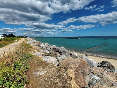 5 bedroom accommodation in Elmer, near Bognor Regis