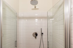 Dusj på badet