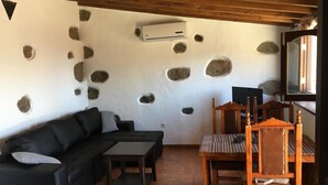 House, 1 Bedroom, Smoking, Terrace | Dining - Country House Lomito El Pajar (San Bartolomé de Tirajana)
