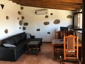 House, 1 Bedroom, Smoking, Terrace | Dining - Country House Lomito El Pajar (San Bartolomé de Tirajana)