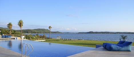 Piscina externa, piscina aquecida