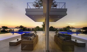 屋外プール、温水プール