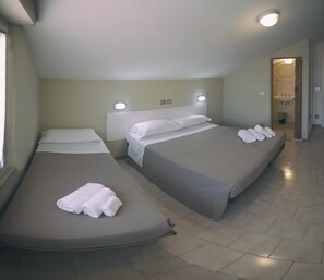 Free cots/infant beds, free WiFi