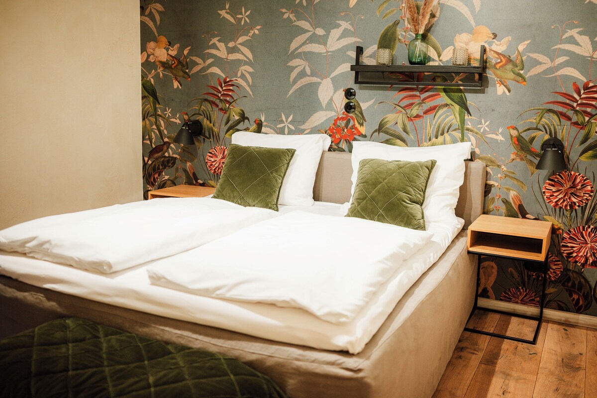 Apartment Suite | Premium bedding, in-room safe, soundproofing, free WiFi