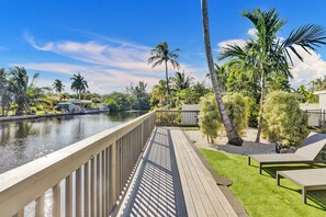 Terrace/patio - Private Pool 3BR with Lakefront view (Hollywood)