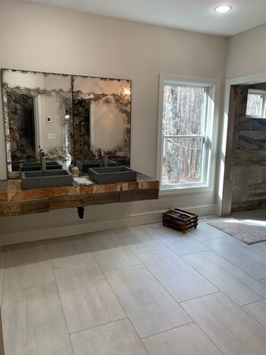 Interior - Private Mountain Getaway with Amazing Views, Location, & Space (Banner Elk)