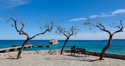 Mafloras Luxury Beach Apartment