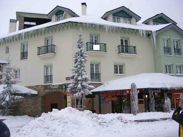 Exterior - 100 Meters From the ski Slopes, Parking and Wifi (Monachil)