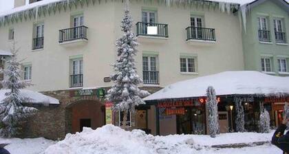 100 Meters From the ski Slopes, Parking and Wifi