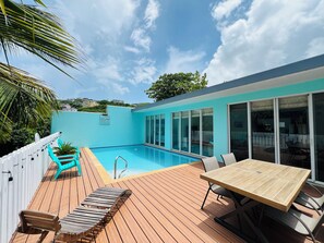 室外游泳池,恒温泳池