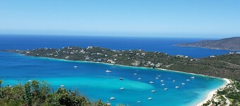 Luxury Beachside Escape with private pool, generator n great WiFi!