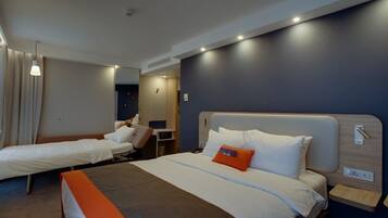 Standard Room, 1 Queen Bed with Sofa bed (Free Breakfast)