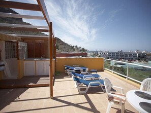 Apartment, 2 Bedrooms, Smoking, Balcony | Outdoor dining