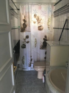 Apartment, 1 Bedroom, Balcony, City View | Bathroom | Towels - Puerto De Mogan Castillete 4 (Mogan)