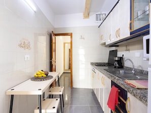 Fridge, microwave, coffee/tea maker, high chair - Holiday House en San Andrés cerca de playa WIFI (San Andrés)