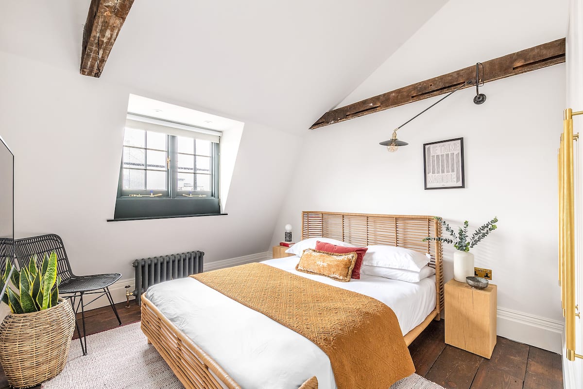 Cosy Loft Apartment - minutes from Angel Tube St. (Apt. 5) | 1 bedroom, Egyptian cotton sheets, premium bedding