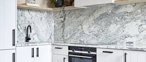 Luxurious Apartment - minutes from Angel Tube St. (Apt. 4) | Private kitchen