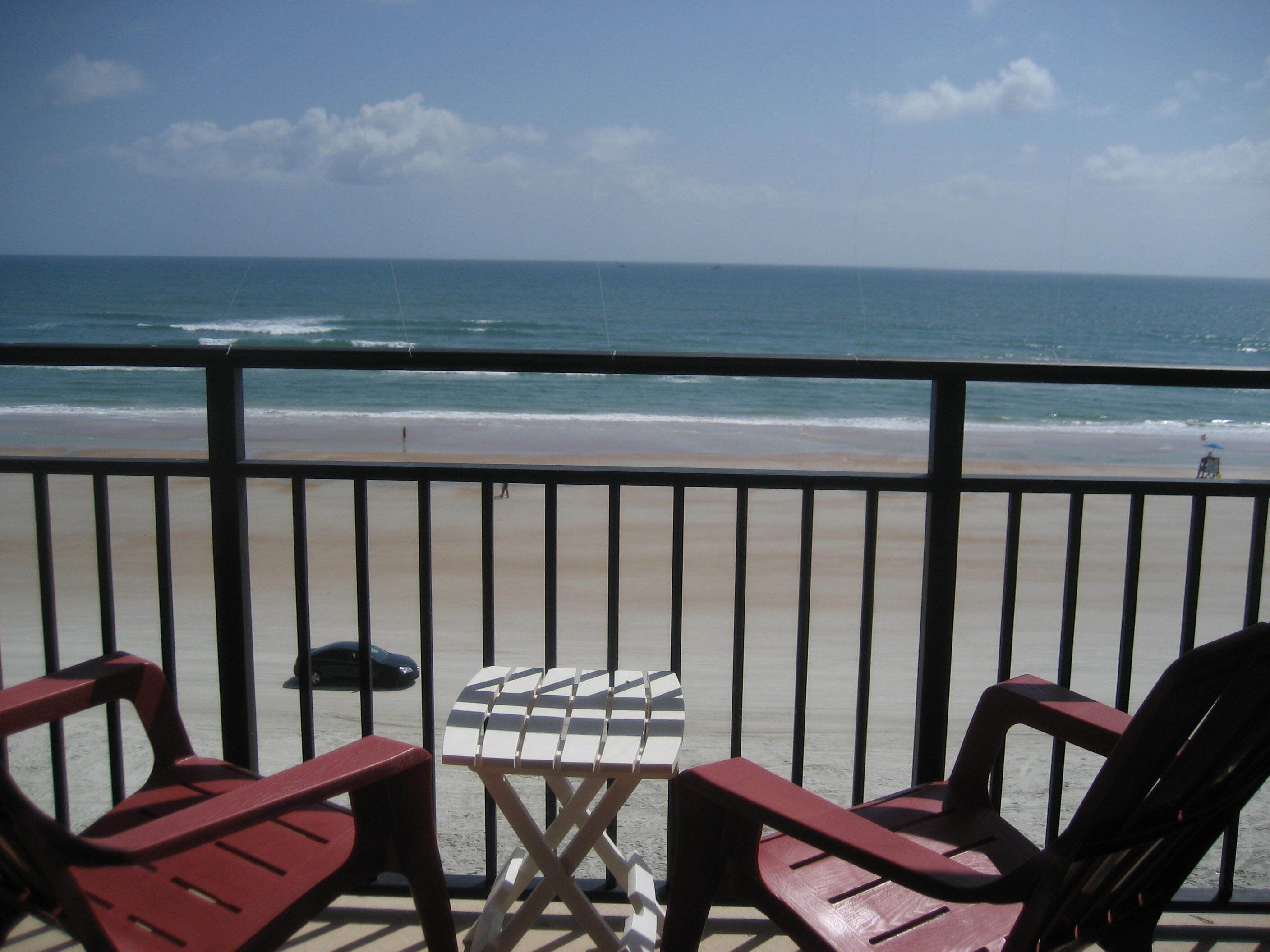 Affordable Room with a  MILLION $ VIEW Booking Summer and Fall now.