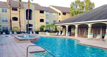 Avalon at Clearwater-Ground Floor Beach Getaway