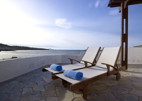 Vrahos house on the beach