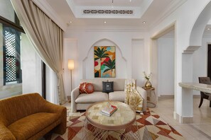 Interior - Maison Privee - Tasteful Apt cls to Burj Khalifa & Dubai Mall (Dubai)