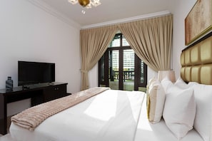2 bedrooms, in-room safe, blackout curtains, iron/ironing board