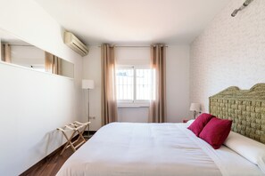 1 bedroom, iron/ironing board, bed sheets