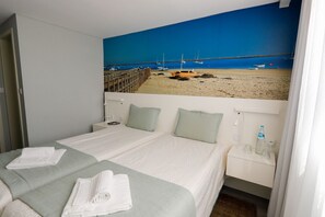 Memory foam beds, minibar, in-room safe, desk - Golden Beach Guesthouse (Faro)