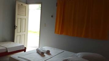 Quarto triplo | Wi-Fi de cortesia, roupa de cama