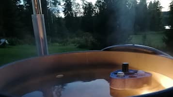 Bain à remous extérieur