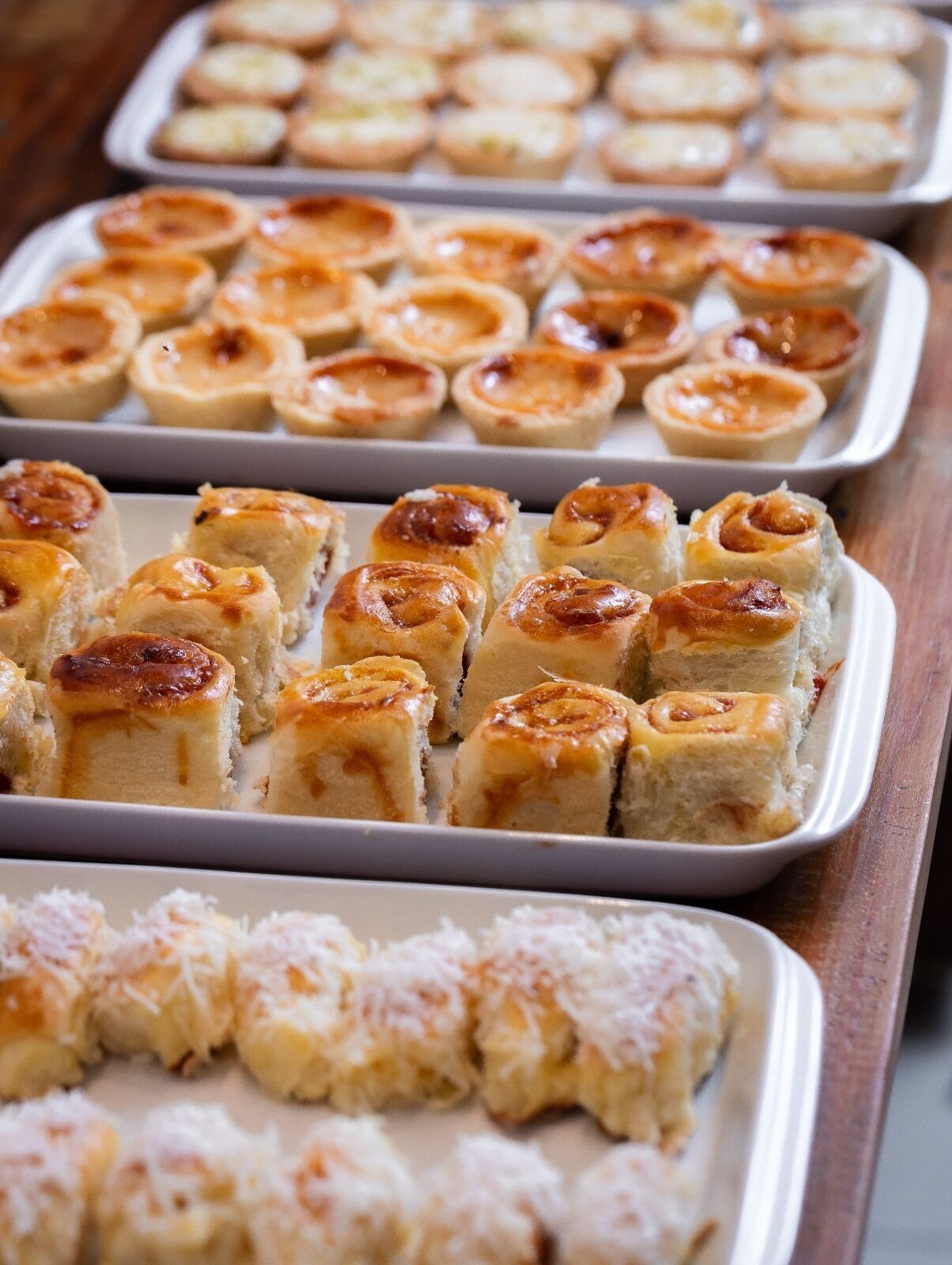 free daily full breakfast