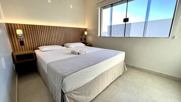 Habitación doble superior, 1 cama matrimonial | Minibar, insonorización, wifi gratis y ropa de cama