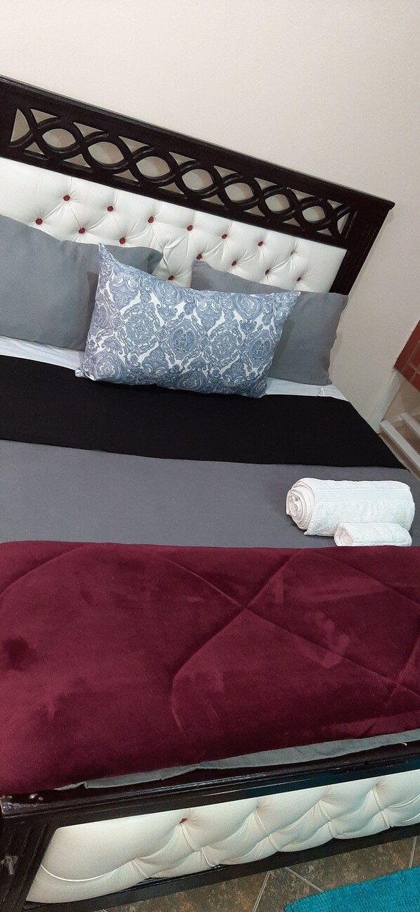 1 bedroom, WiFi - ☆Safe Haven Studios☆ (Nairobi)
