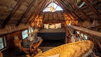 Habitación doble de diseñador | Ropa de cama de alta calidad, edredón y decoración personalizada