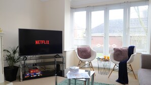 Classic House | Living room | Toys - Astley House 3 bed spacious home (Leicester)