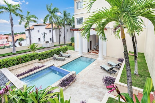 Sea Vue Luxury Vacation Condominiums