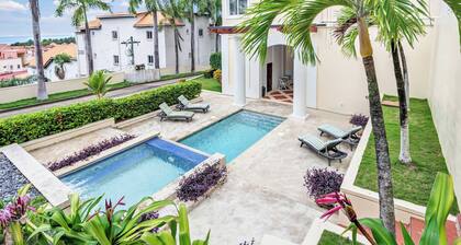 Sea Vue Luxury Vacation Condominiums