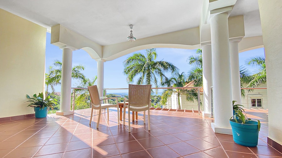 Sea Vue Luxury Vacation Condominiums
