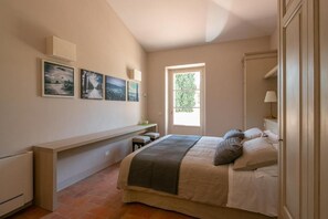 5 bedrooms