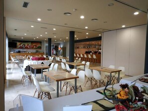 Daily continental breakfast for a fee - Hotel Arha Mar Comillas (Comillas)
