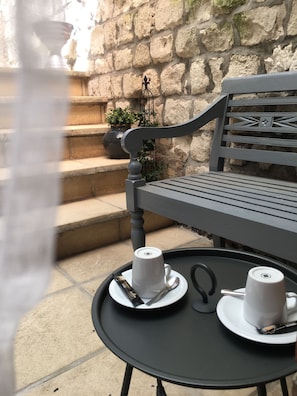 Deluxe Double Room | Terrace/patio