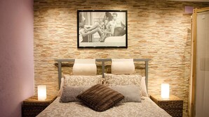 Room, 1 Bedroom, Smoking, Private Pool - Room-private Loft With Pool & Independen (Vacarisses)