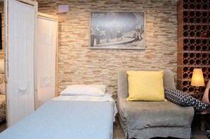 Room, 1 Bedroom, Smoking, Private Pool | Spa - Room in Guest Room - Vacarisses- Torreblanca Estación (Vacarisses)